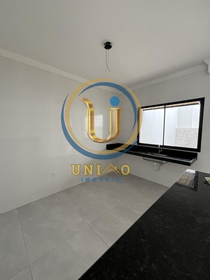 Casa, Adeodato, 4 Quartos, 2 Vagas, 1 Suíte