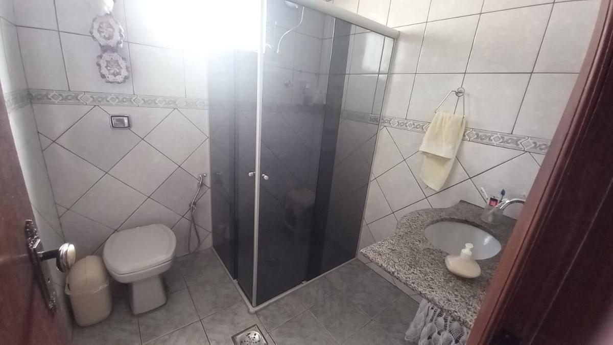Casa, Cachoeirinha, 5 Quartos, 3 Vagas, 1 Suíte