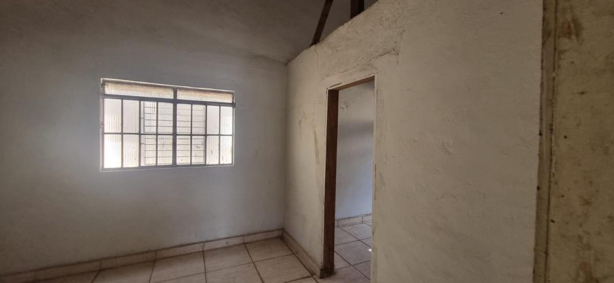 Casa, Sagrada Família, 5 Quartos, 0 Vaga, 1 Suíte