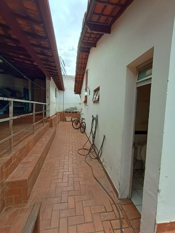 Casa, Castelo, 4 Quartos, 4 Vagas, 2 Suítes