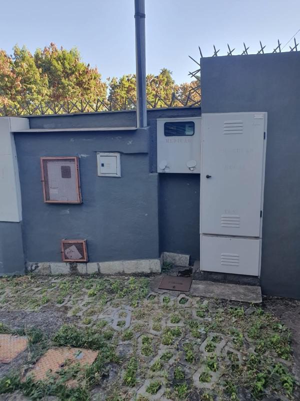 Prédio, Estoril, 0 Quarto, 17 Vagas