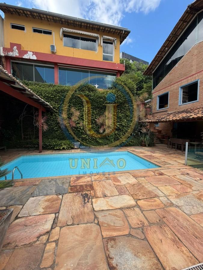 Casa, Santa Lúcia, 6 Quartos, 5 Vagas, 1 Suíte