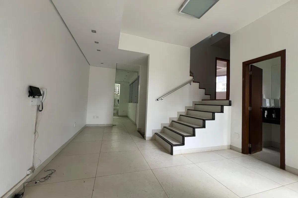 Casa, Santa Lúcia, 7 Quartos, 8 Vagas, 3 Suítes