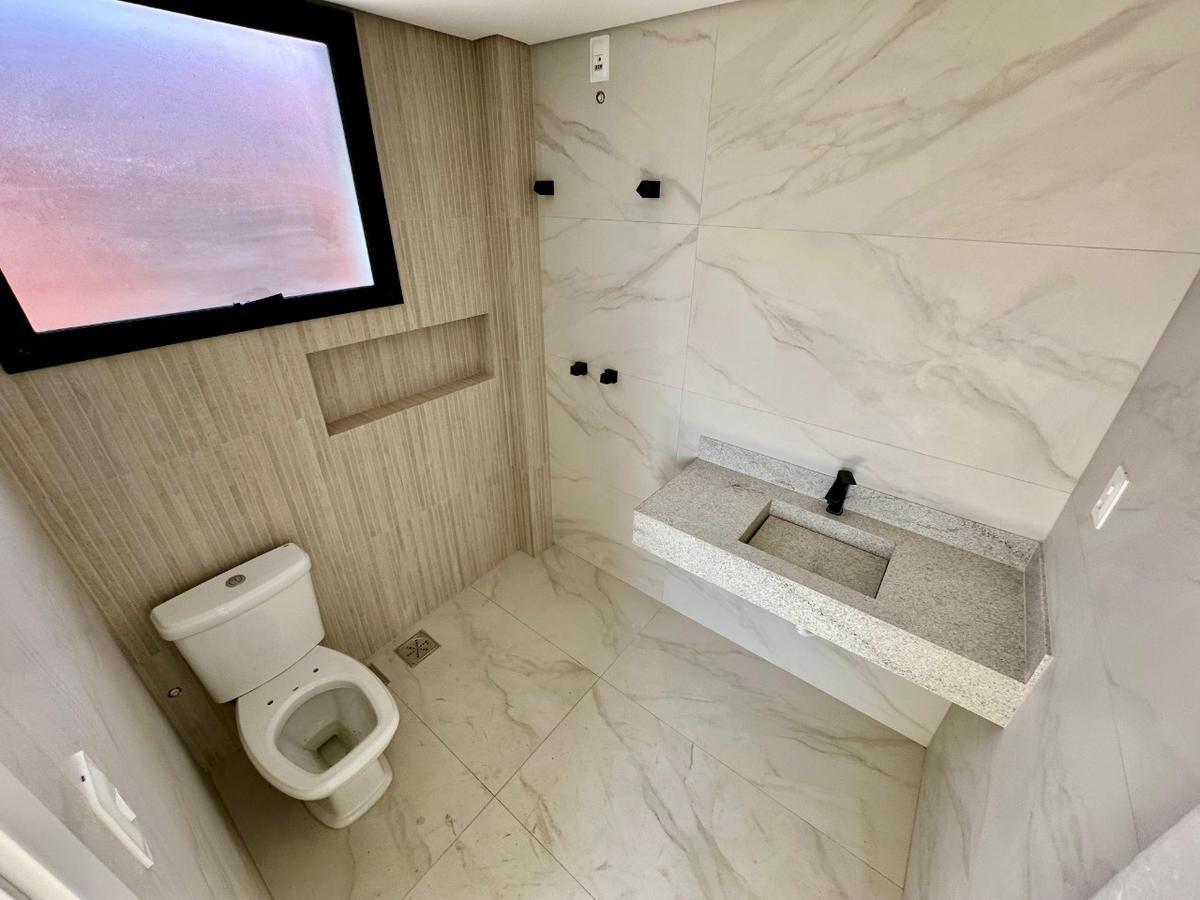 Casa, Planalto, 3 Quartos, 2 Vagas, 1 Suíte