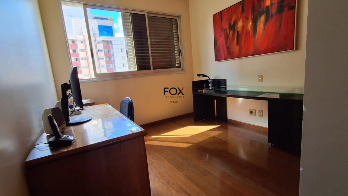 Apartamento, Funcionários, 4 Quartos, 4 Vagas, 2 Suítes