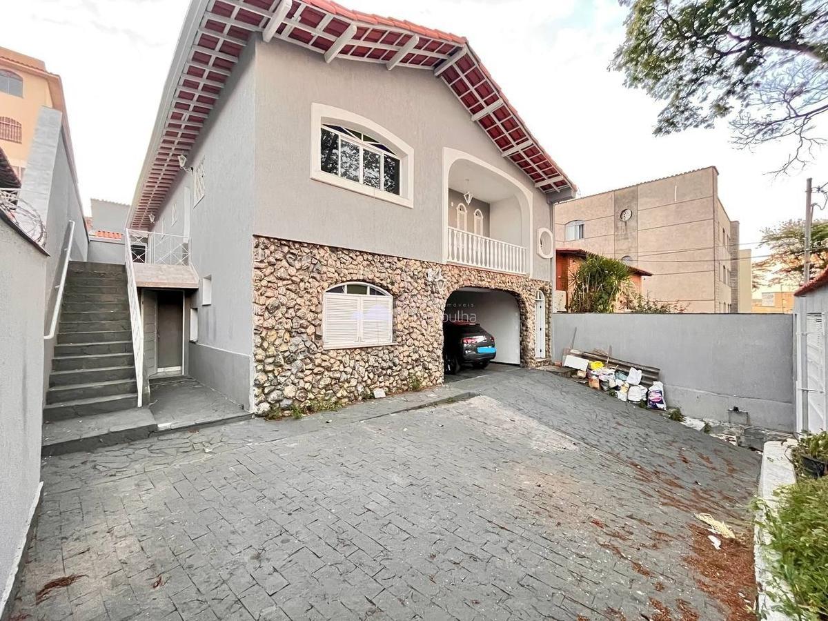 Casa, Santa Branca, 6 Quartos, 4 Vagas, 1 Suíte