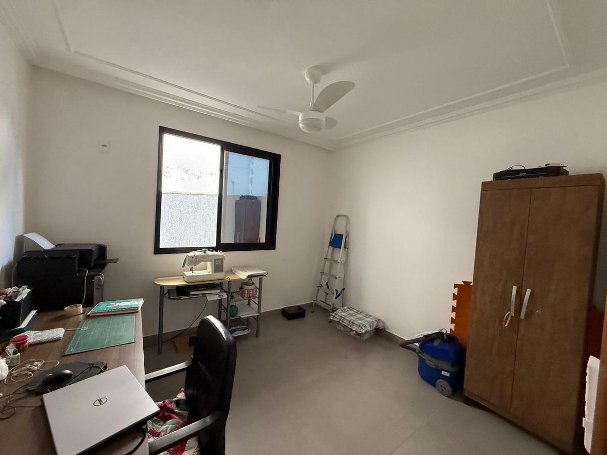 Casa, Itapoã, 3 Quartos, 4 Vagas, 1 Suíte