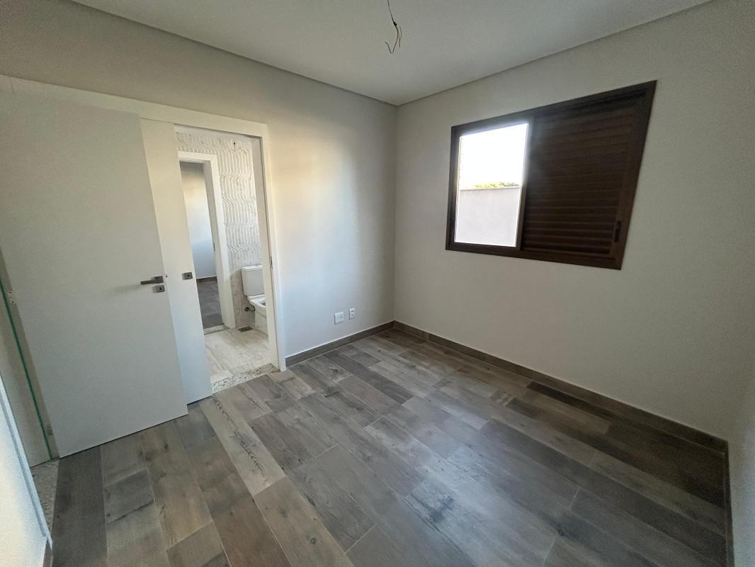 Apartamento, Jaraguá, 4 Quartos, 3 Vagas, 4 Suítes