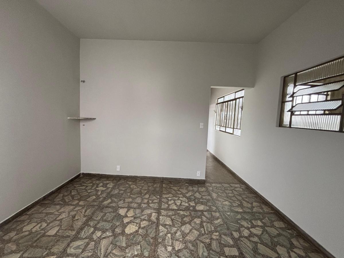 Casa, Centro, 3 Quartos, 5 Vagas, 1 Suíte