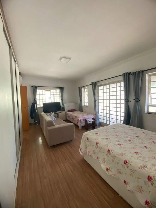 Casa, Jardim Riacho das Pedras, 4 Quartos, 10 Vagas, 2 Suítes