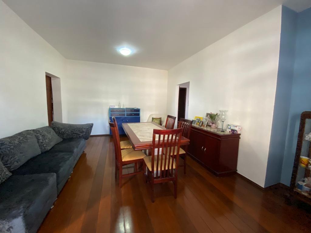 Casa, Indaiá, 5 Quartos, 4 Vagas, 1 Suíte