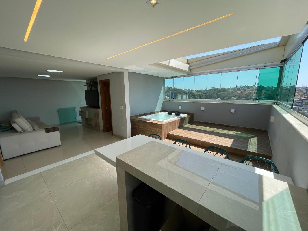 Cobertura, Cabral, 2 Quartos, 2 Vagas, 1 Suíte