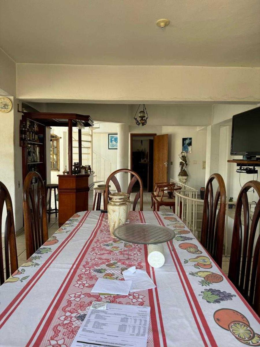 Casa, Novo Santa Cecília (barreiro), 4 Quartos, 3 Vagas, 4 Suítes