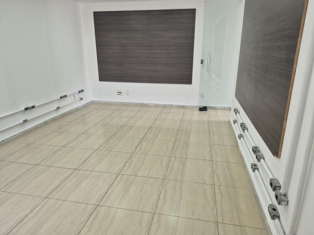 Sala, Barro Preto, 0 Quarto, 0 Vaga
