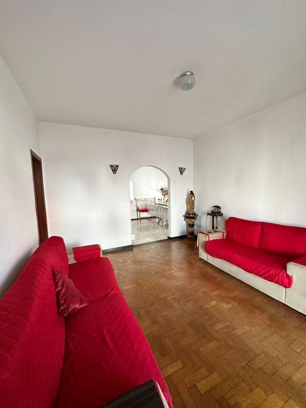Casa, Sagrada Família, 3 Quartos, 2 Vagas, 1 Suíte