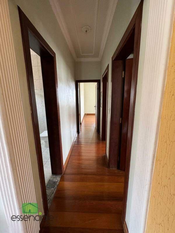 Casa, Três Barras, 4 Quartos, 7 Vagas, 1 Suíte