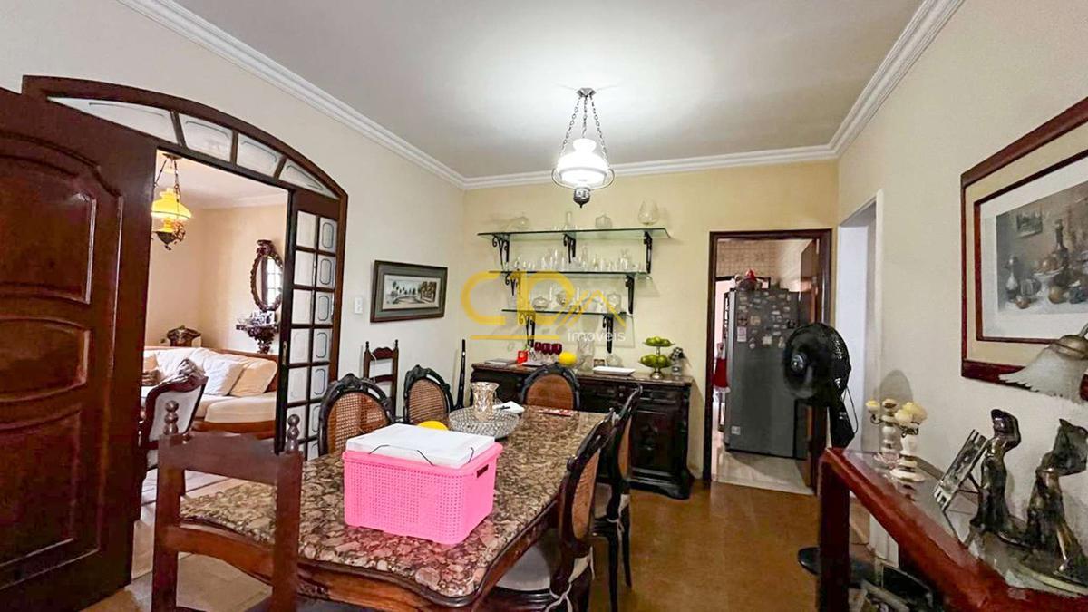 Casa, Cidade Nova, 7 Quartos, 2 Vagas, 1 Suíte