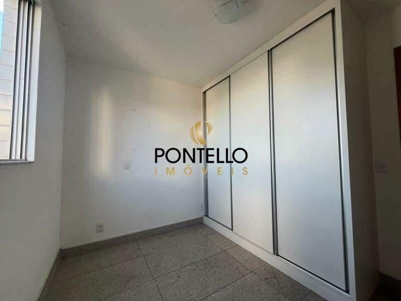 Apartamento, Sagrada Família, 3 Quartos, 2 Vagas, 1 Suíte