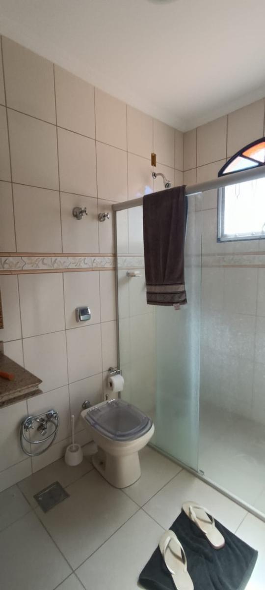 Casa, Casa Amarela, 5 Quartos, 40 Vagas, 5 Suítes