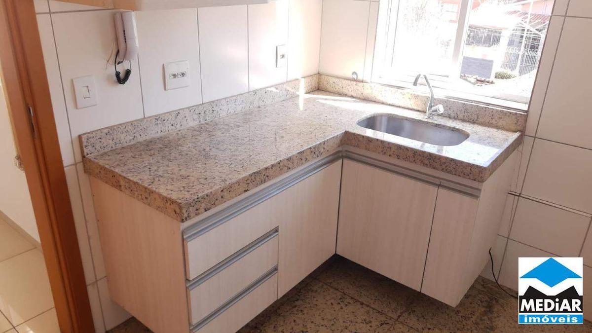 Apartamento, Floresta, 2 Quartos, 2 Vagas, 1 Suíte