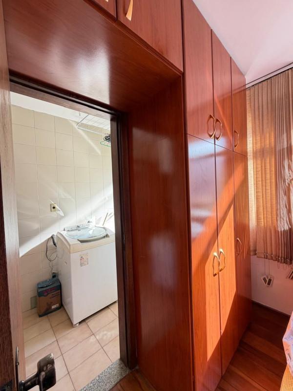 Apartamento, Sagrada Família, 2 Quartos, 1 Vaga, 1 Suíte