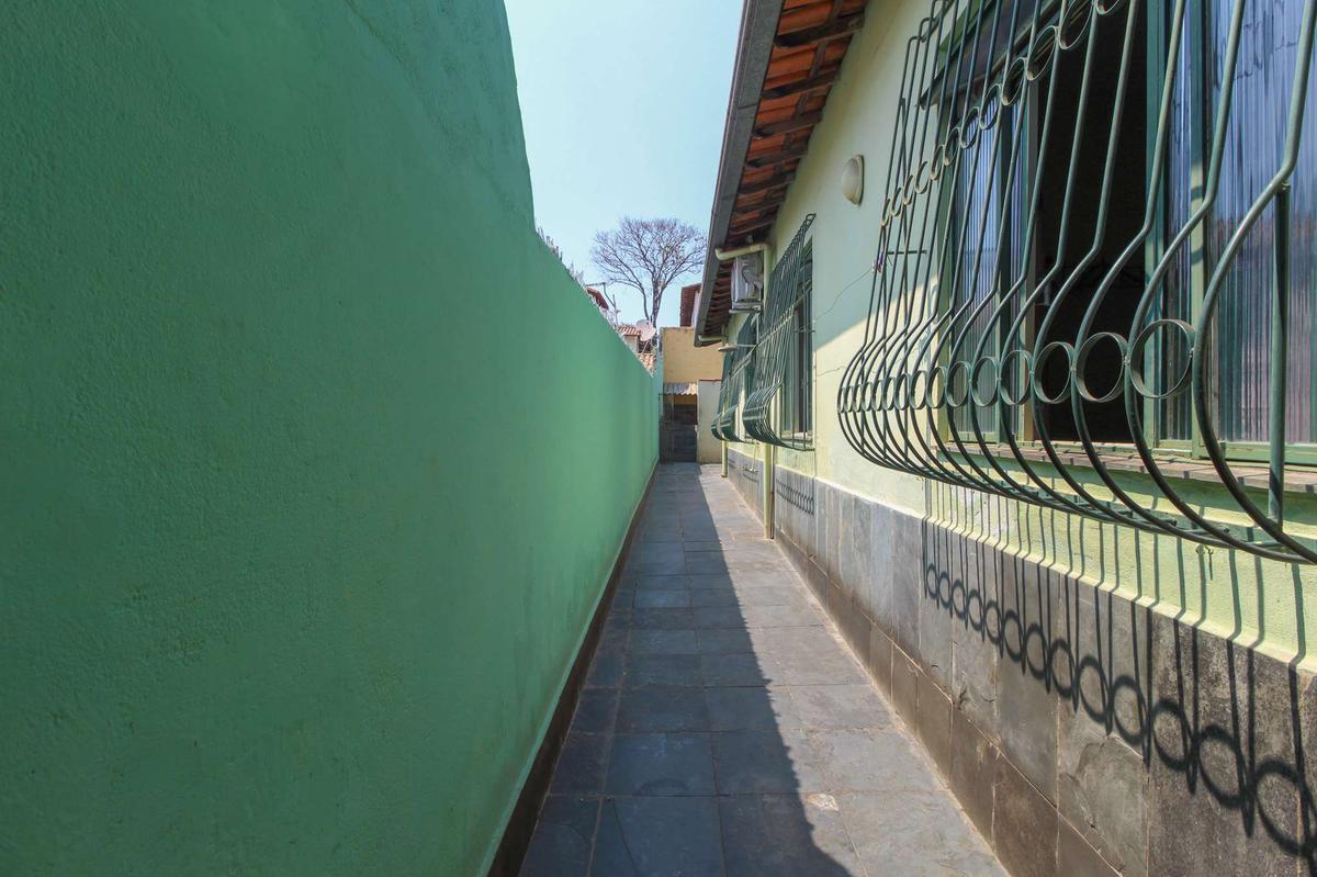 Casa, Planalto, 3 Quartos, 2 Vagas, 1 Suíte