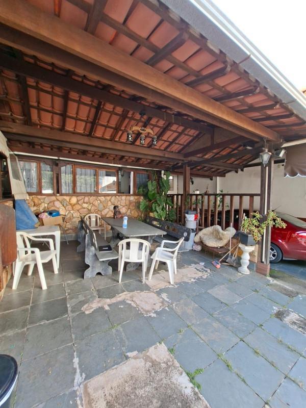 Casa, Miramar (barreiro), 4 Quartos, 6 Vagas, 1 Suíte