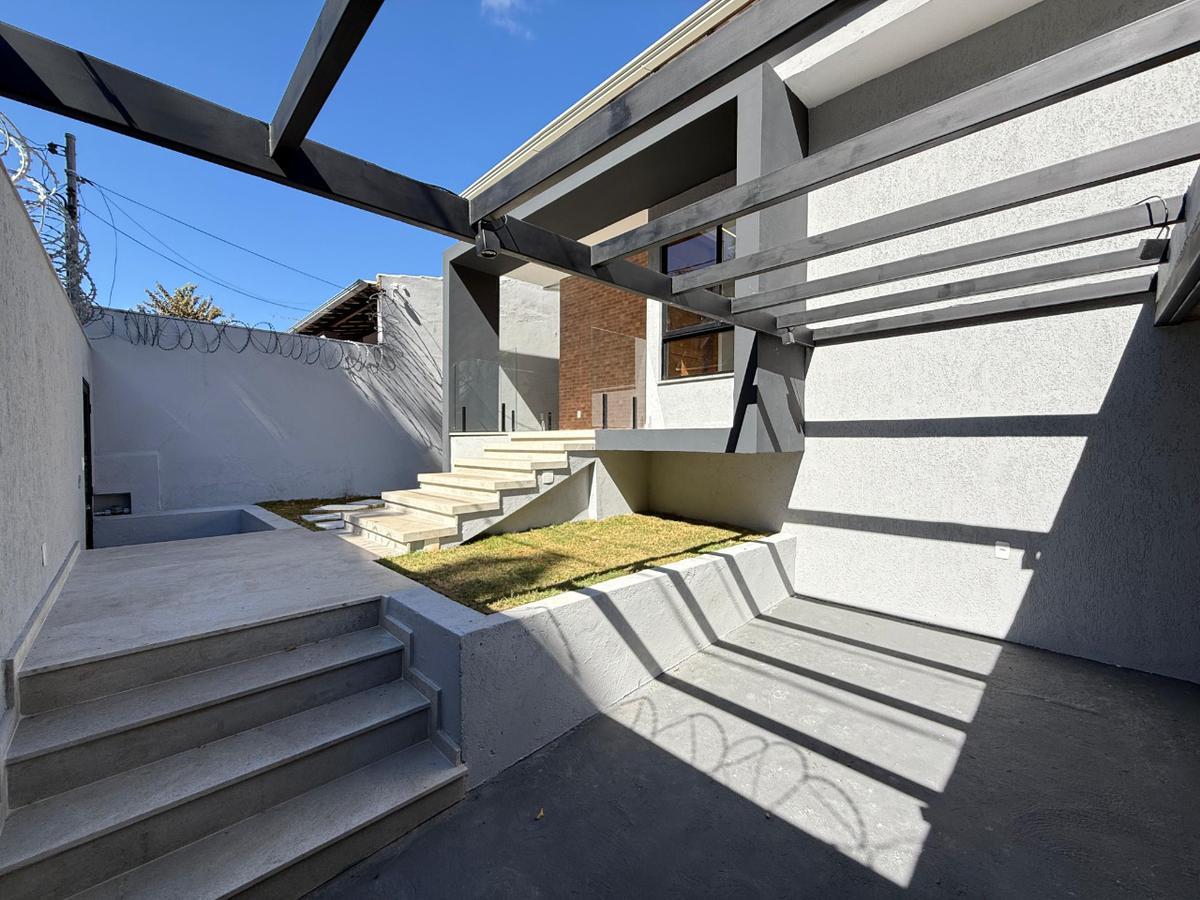 Casa, Itapoã, 3 Quartos, 2 Vagas, 1 Suíte