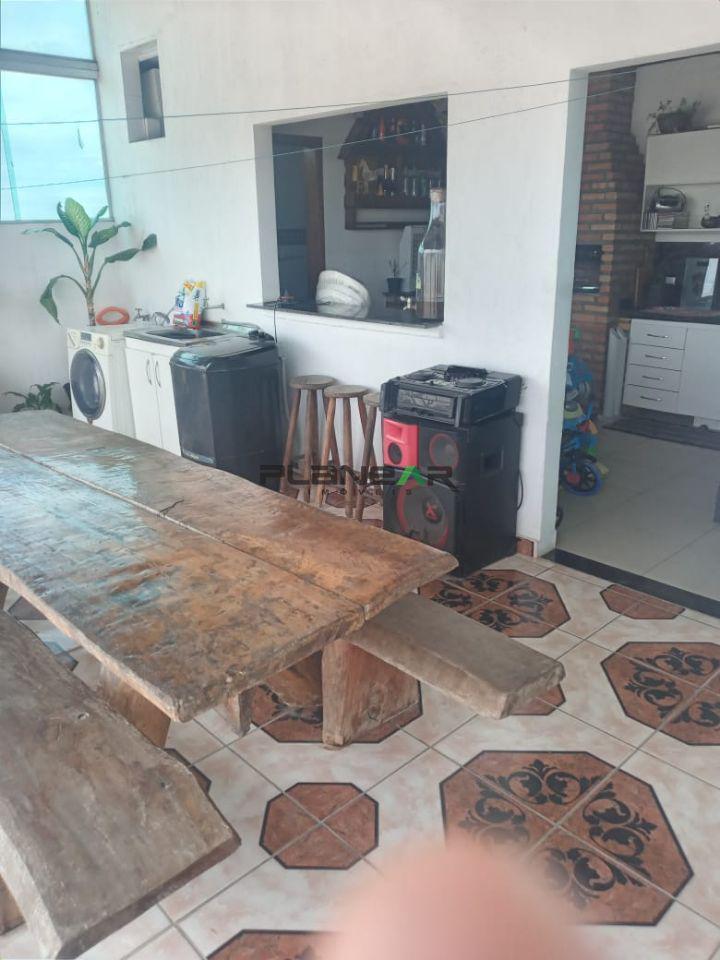 Casa, Tropical, 3 Quartos, 1 Vaga, 1 Suíte