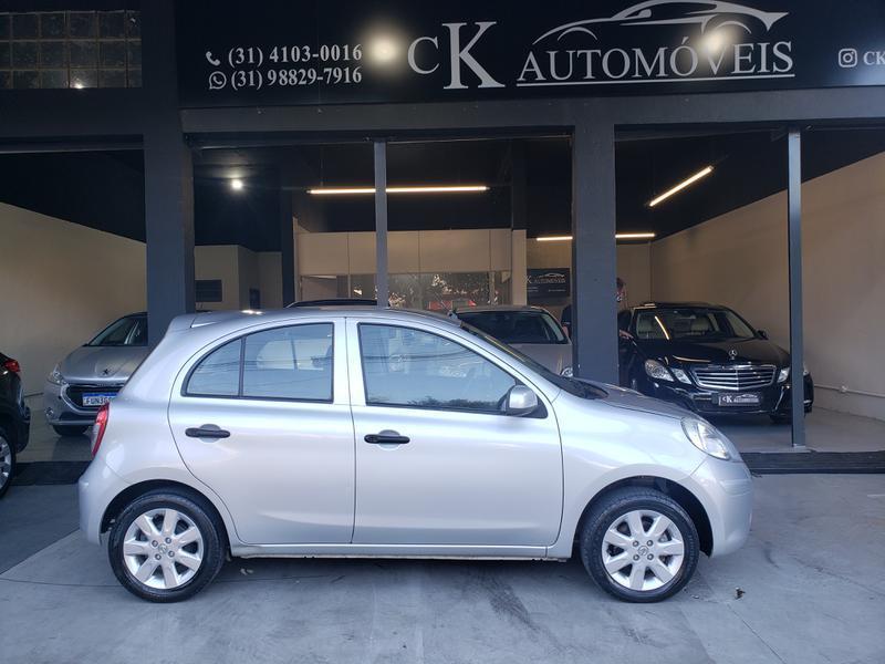 Nissan March S 1.6 16v Flex Fuel 5p