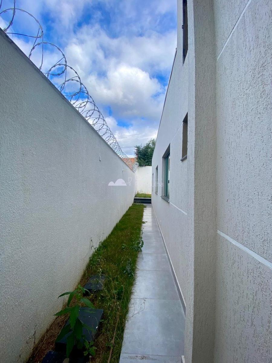 Casa, Novo Centro, 3 Quartos, 4 Vagas, 1 Suíte