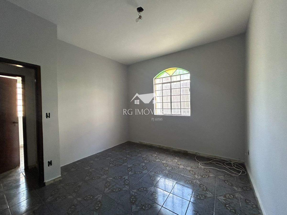 Casa, Diamante, 4 Quartos, 6 Vagas, 1 Suíte