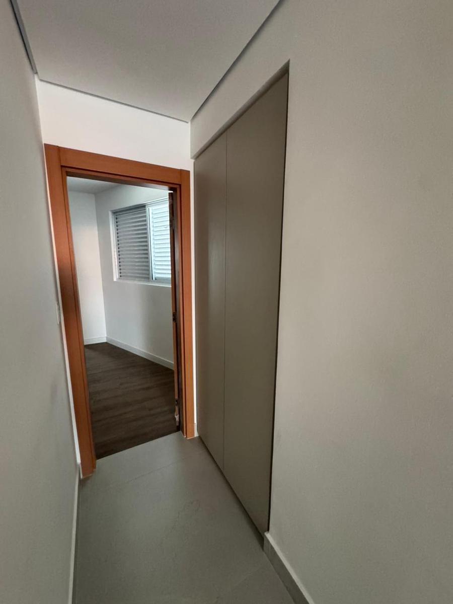 Apartamento, Colégio Batista, 4 Quartos, 2 Vagas, 2 Suítes