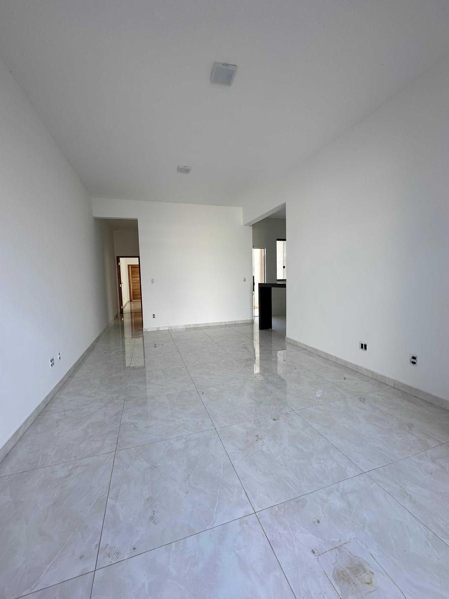 Casa, Parque Xangri-lá, 2 Quartos, 2 Vagas, 1 Suíte