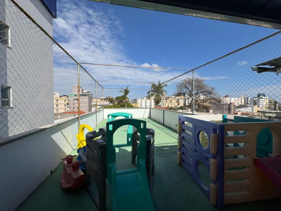 Prédio, Colégio Batista, 0 Quarto, 0 Vaga