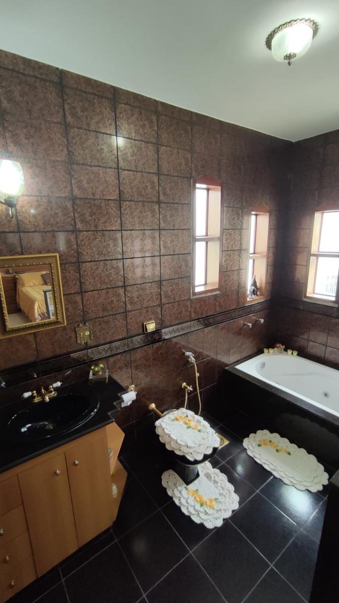 Casa, Serrano, 3 Quartos, 8 Vagas, 1 Suíte