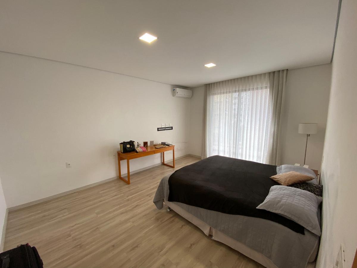 Casa, São José, 4 Quartos, 2 Vagas, 1 Suíte