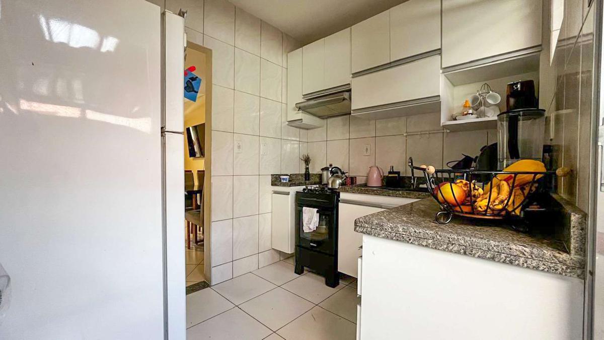 Casa, Camargos, 2 Quartos, 2 Vagas, 1 Suíte