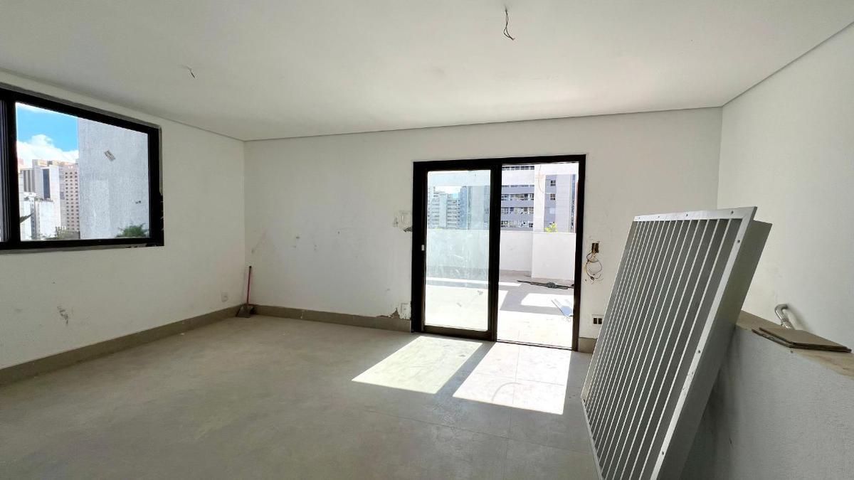 Cobertura, Funcionários, 3 Quartos, 2 Vagas, 1 Suíte