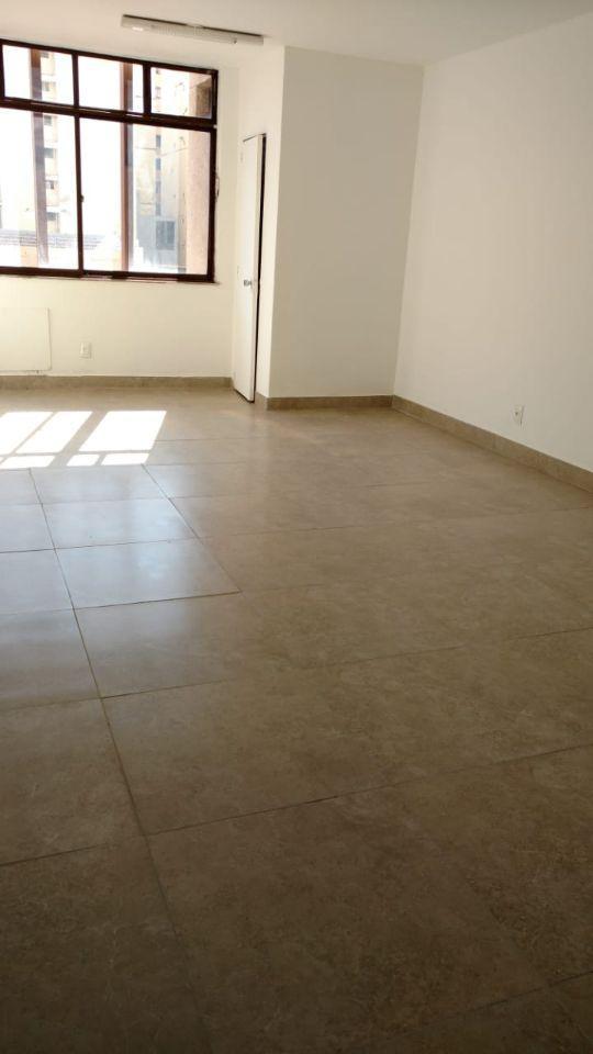 Sala, Centro, 1 Quarto, 0 Vaga