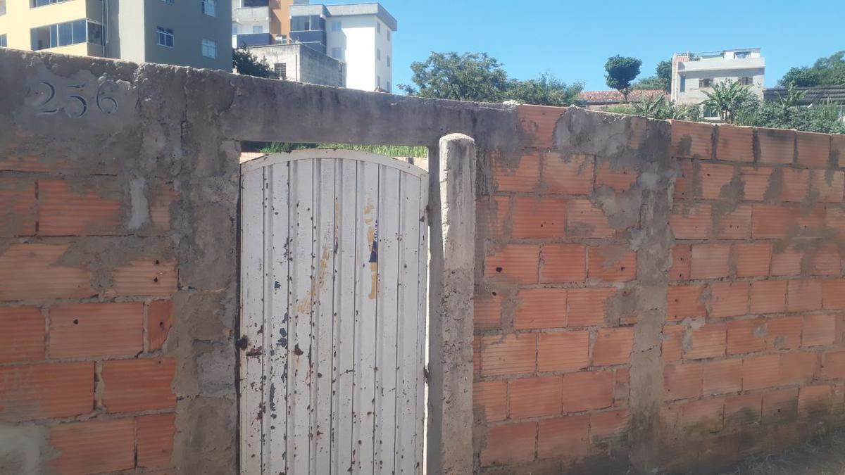 Lote, Heliópolis, 0 Quarto, 0 Vaga