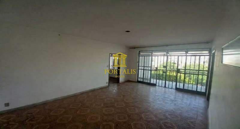 Casa, Cidade Nova, 5 Quartos, 3 Vagas, 1 Suíte