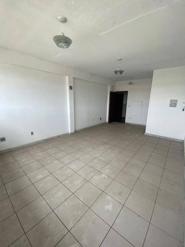 Sala, Inconfidência, 0 Quarto, 1 Vaga