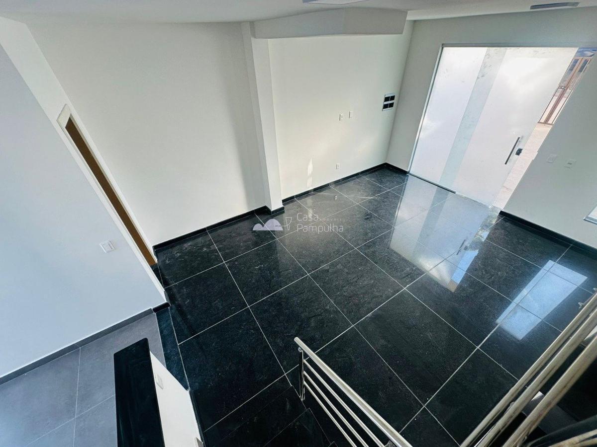 Casa, Santa Branca, 3 Quartos, 2 Vagas, 1 Suíte