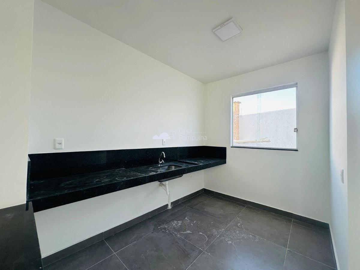 Casa, Santa Branca, 3 Quartos, 2 Vagas, 1 Suíte