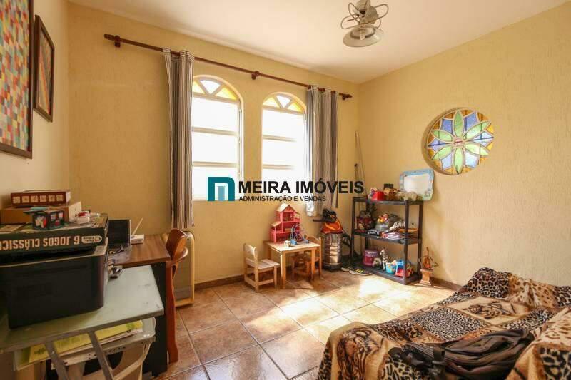 Casa, Planalto, 5 Quartos, 4 Vagas, 1 Suíte