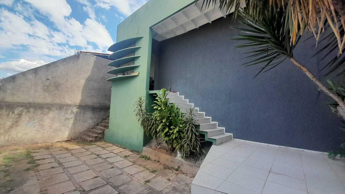 Casa, Jardim América, 3 Quartos, 2 Vagas, 1 Suíte