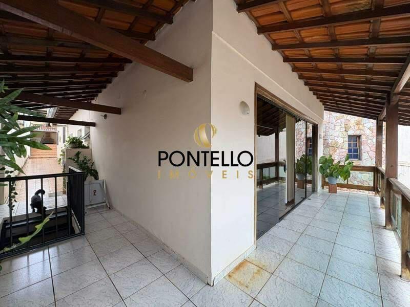 Casa, Dona Clara, 3 Quartos, 4 Vagas, 1 Suíte