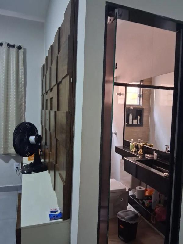 Casa, Industrial, 3 Quartos, 5 Vagas, 1 Suíte