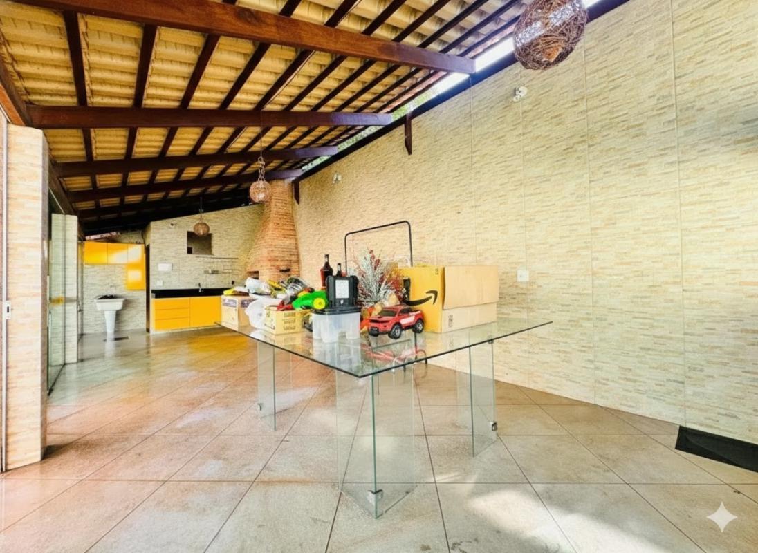 Casa, Rio Branco, 4 Quartos, 3 Vagas, 1 Suíte